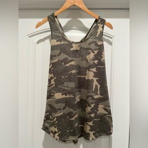 Magic Fit crisscross racer back tank- women’s size L